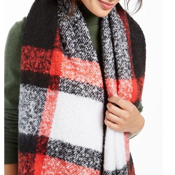 Calvin Klein Women/Unisex Black/Red/White Plaid Chunky Classic Blanket Scarf - Picture 2 of 6